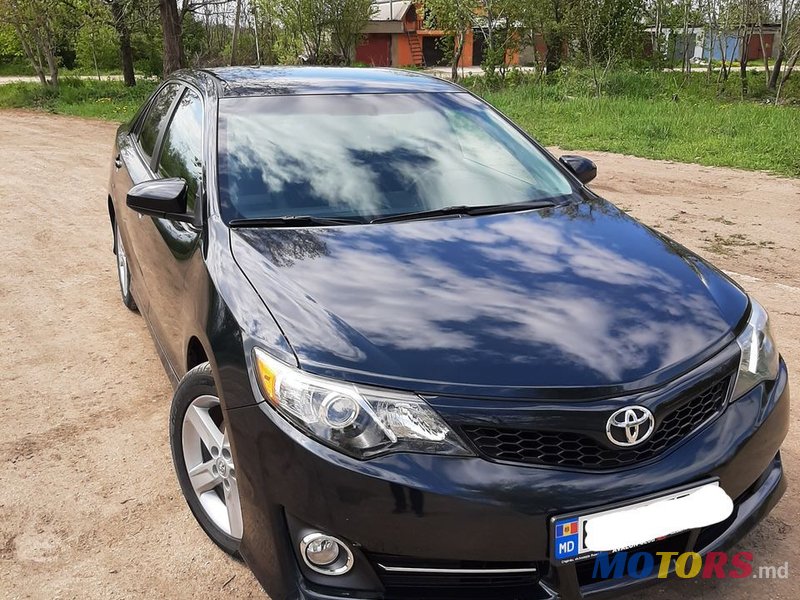 2014' Toyota Camry photo #4