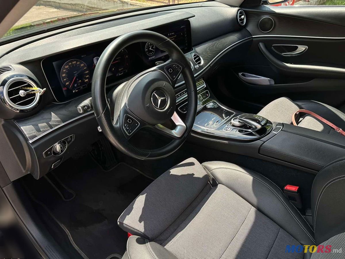 2017' Mercedes-Benz E Класс photo #6