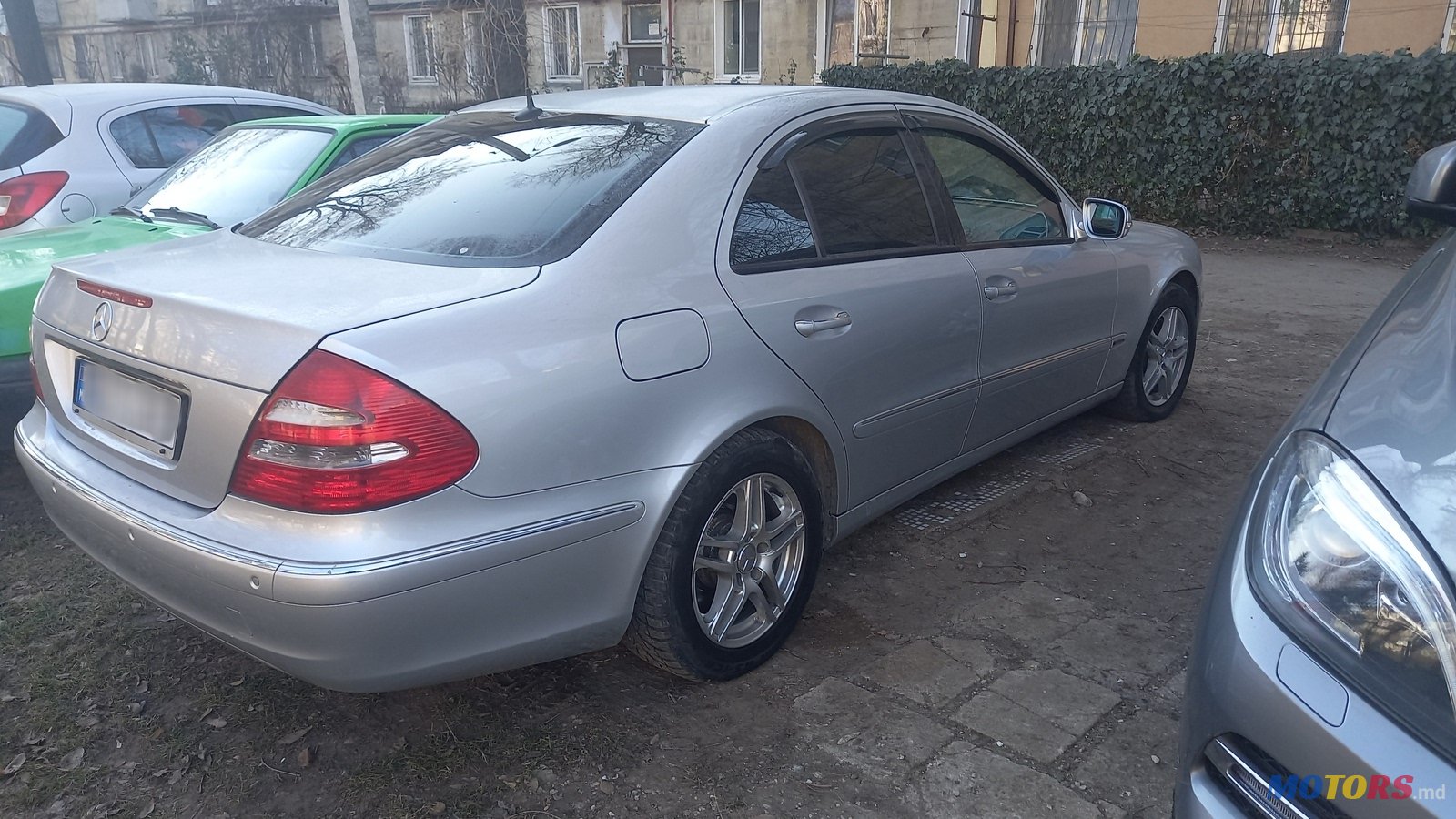 2006' Mercedes-Benz C-Class photo #1