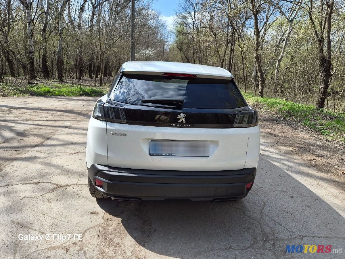 2022' Peugeot 3008 photo #2