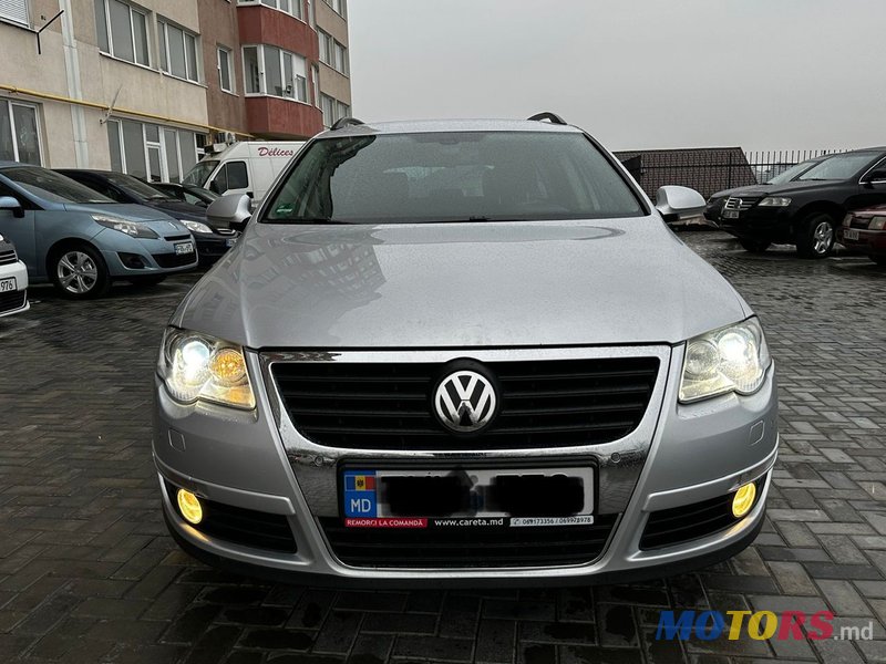 2009' Volkswagen Passat photo #4