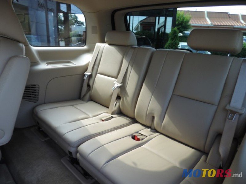 2012' Ford Explorer photo #3