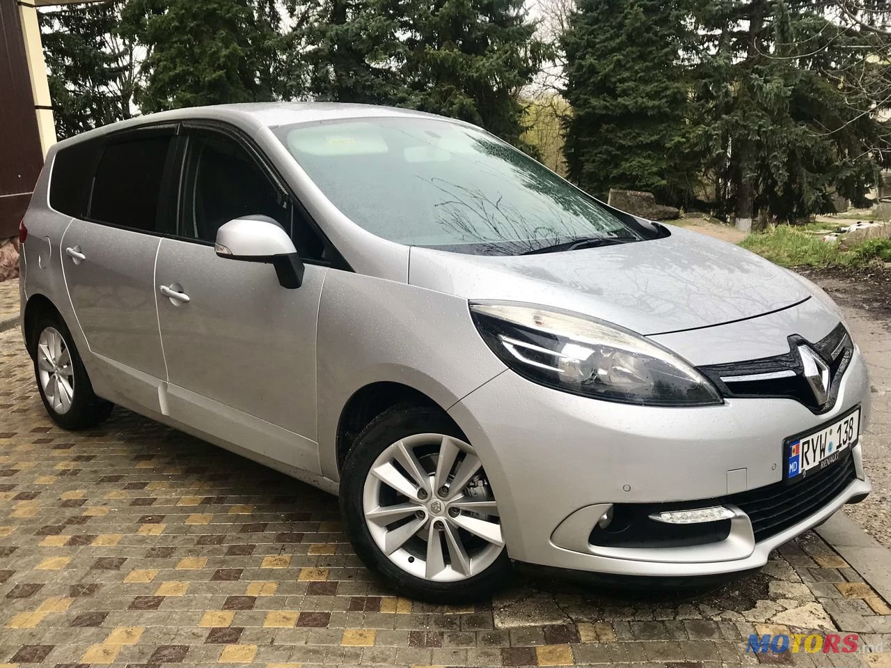2014' Renault Grand Scenic photo #2