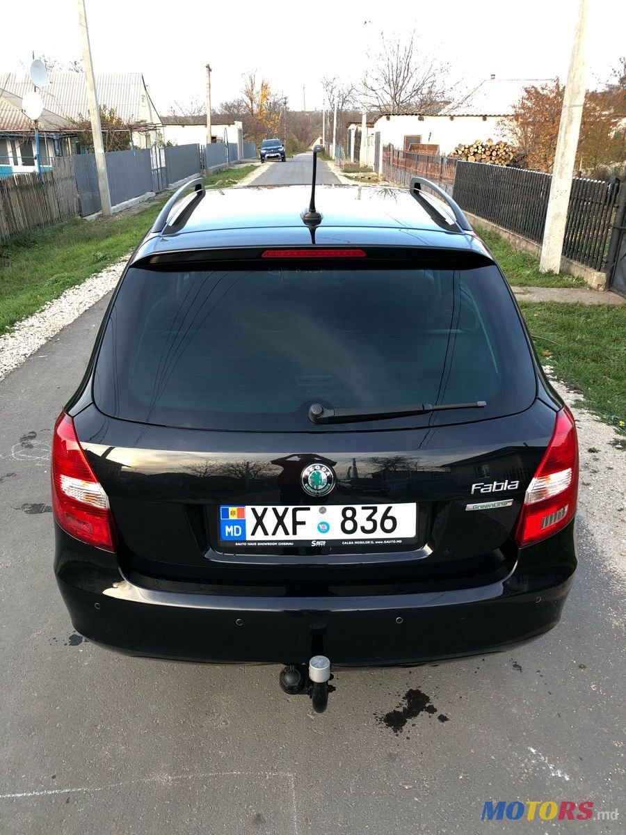 2012' Skoda Fabia photo #6
