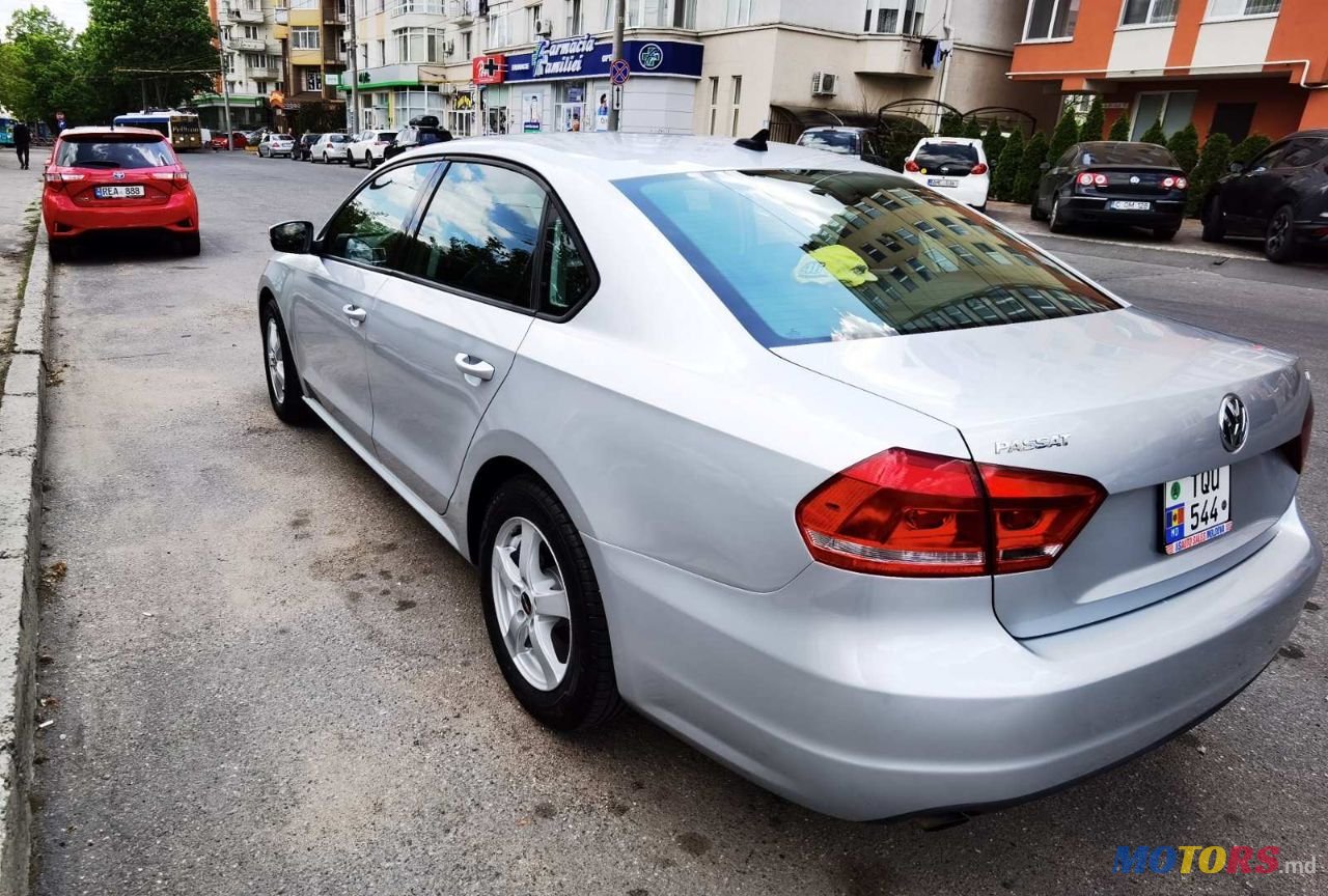 2014' Volkswagen Passat photo #4