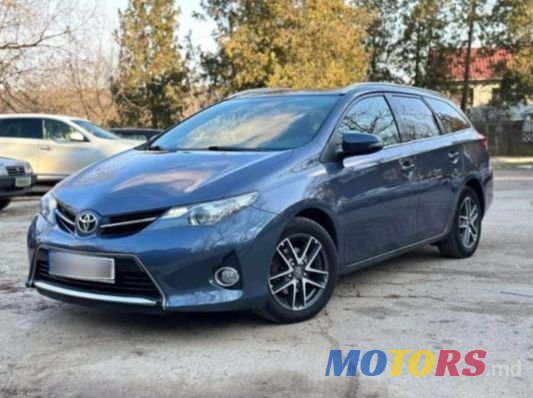 2015' Toyota Auris photo #3
