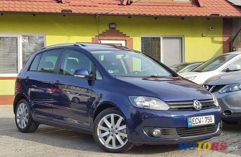 2009' Volkswagen Golf Plus photo #2