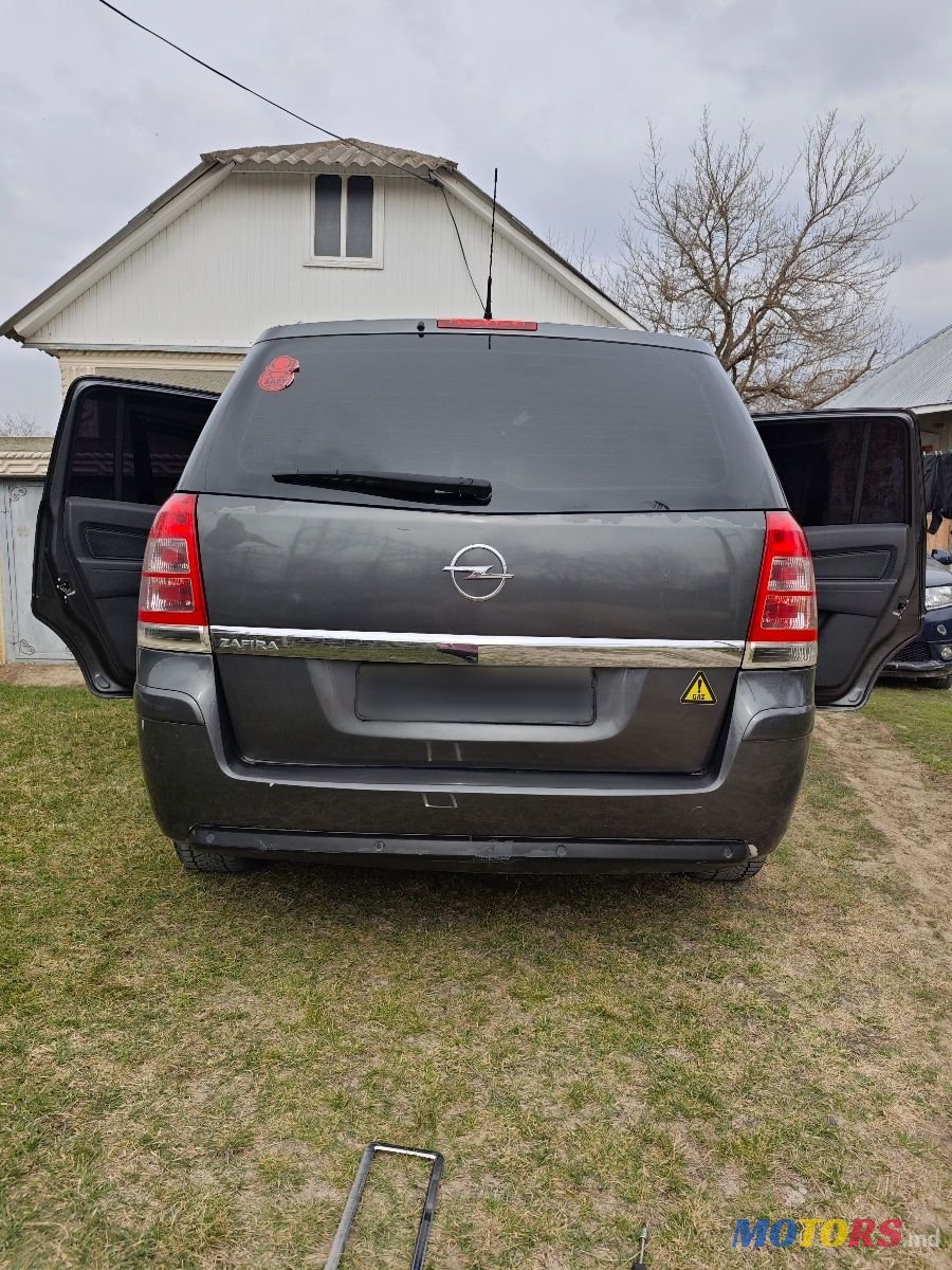 2009' Opel Zafira photo #4