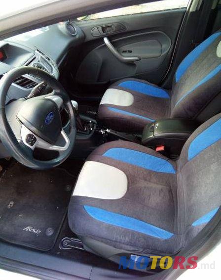 2009' Ford Fiesta photo #1