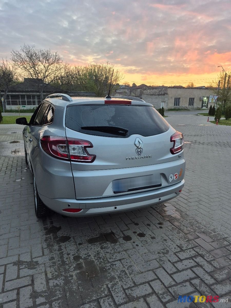 2014' Renault Megane photo #4