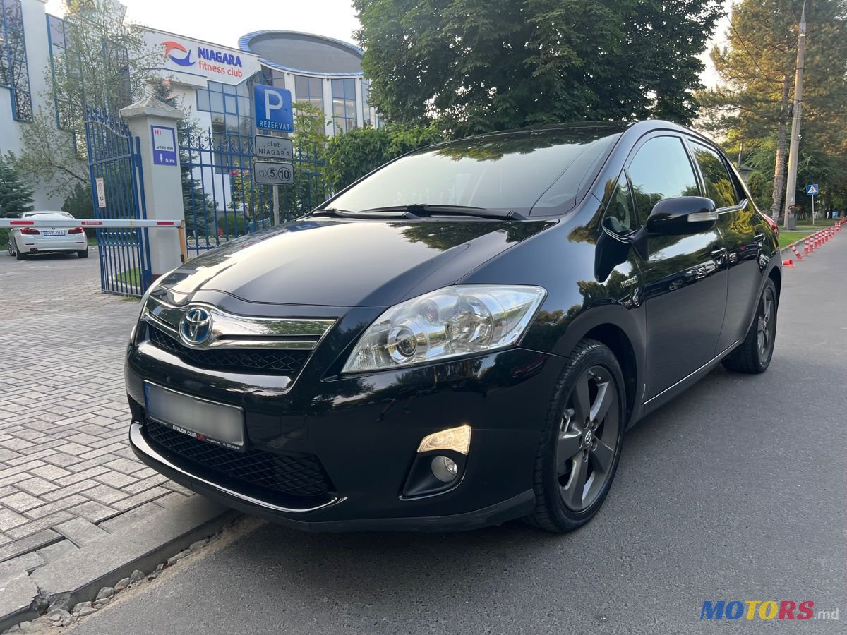 2011' Toyota Auris photo #5