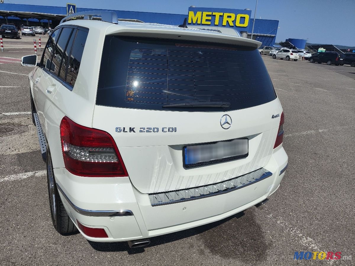 2011' Mercedes-Benz GLK-Class photo #3