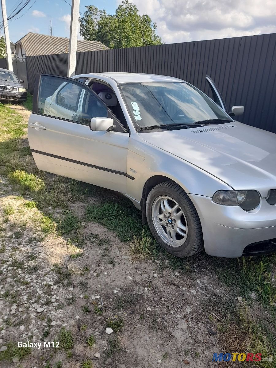 2003' BMW 3 Series Coupe photo #6