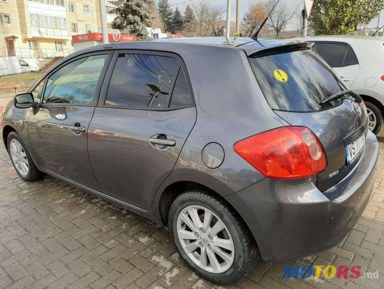 2008' Toyota Auris photo #2