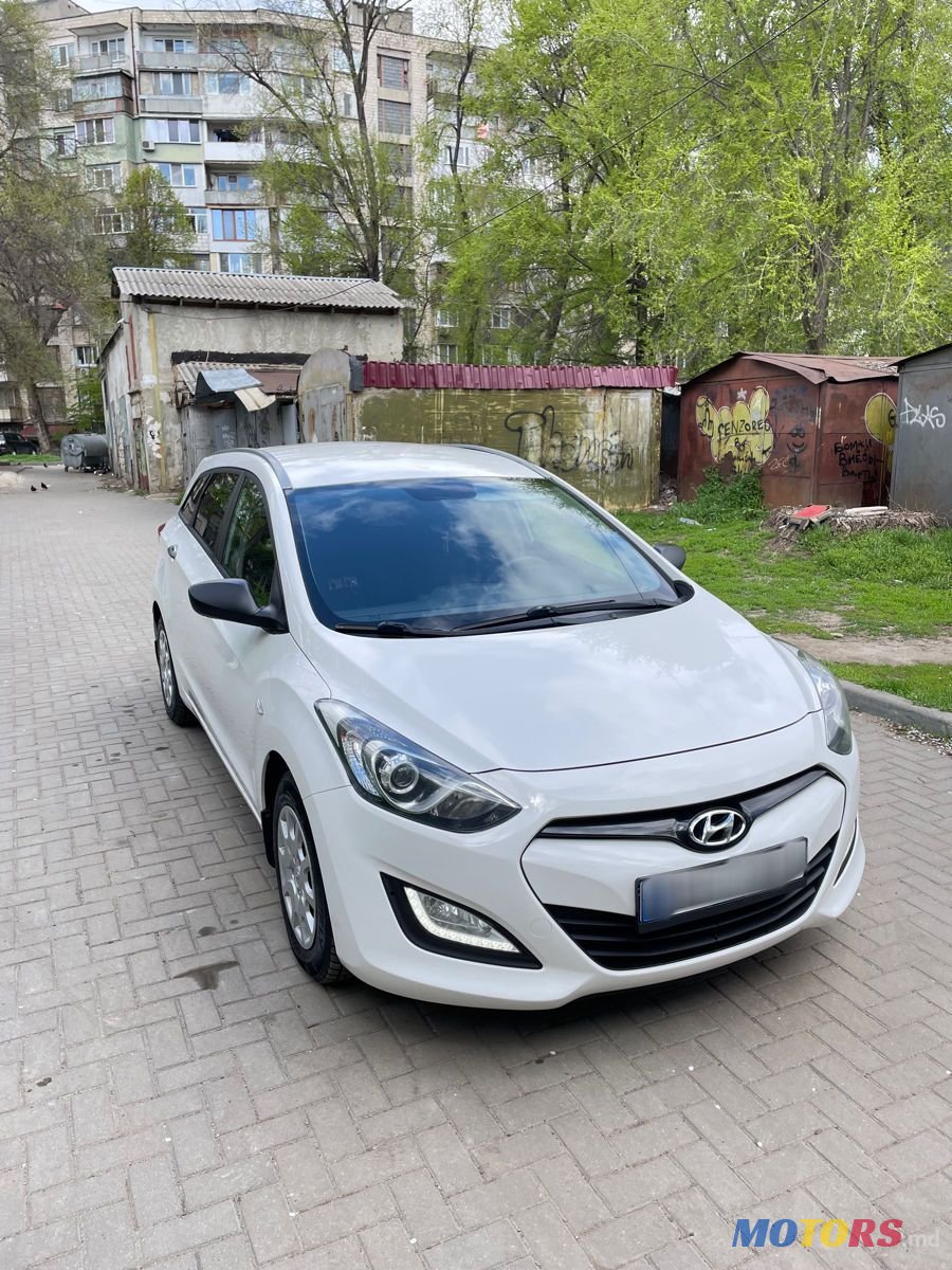 2013' Hyundai i30 photo #2