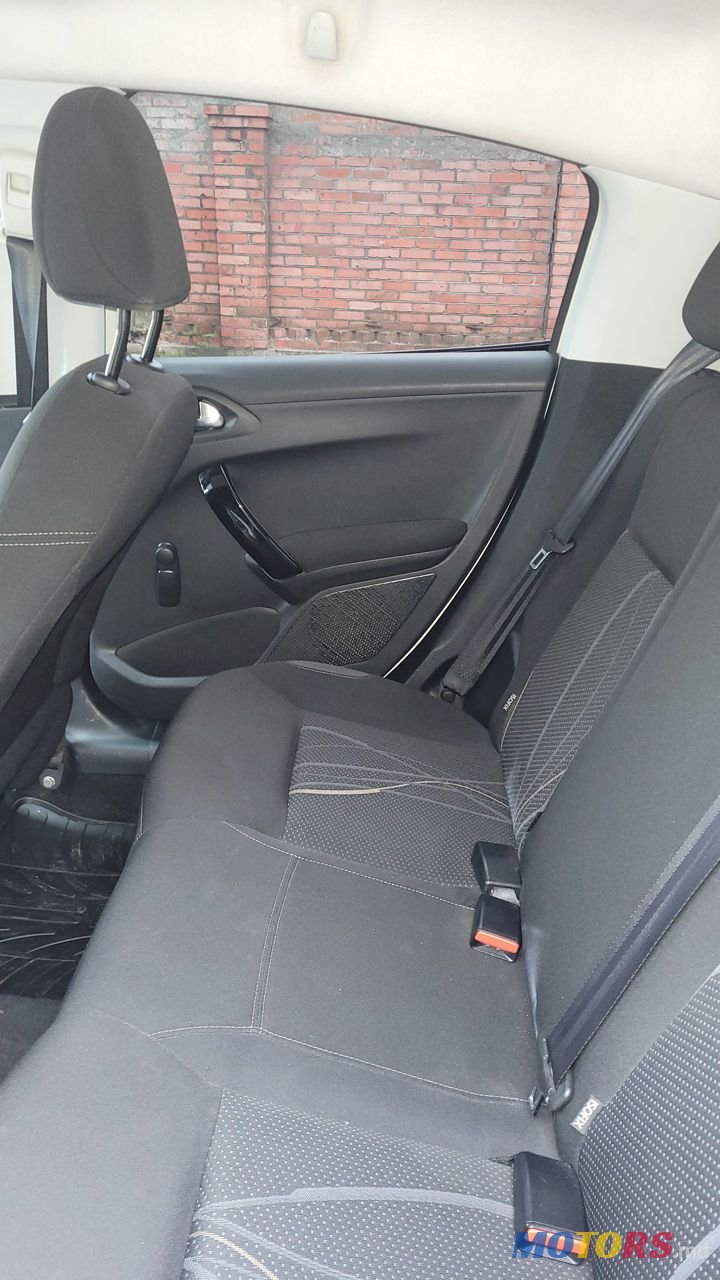 2014' Peugeot 208 photo #4