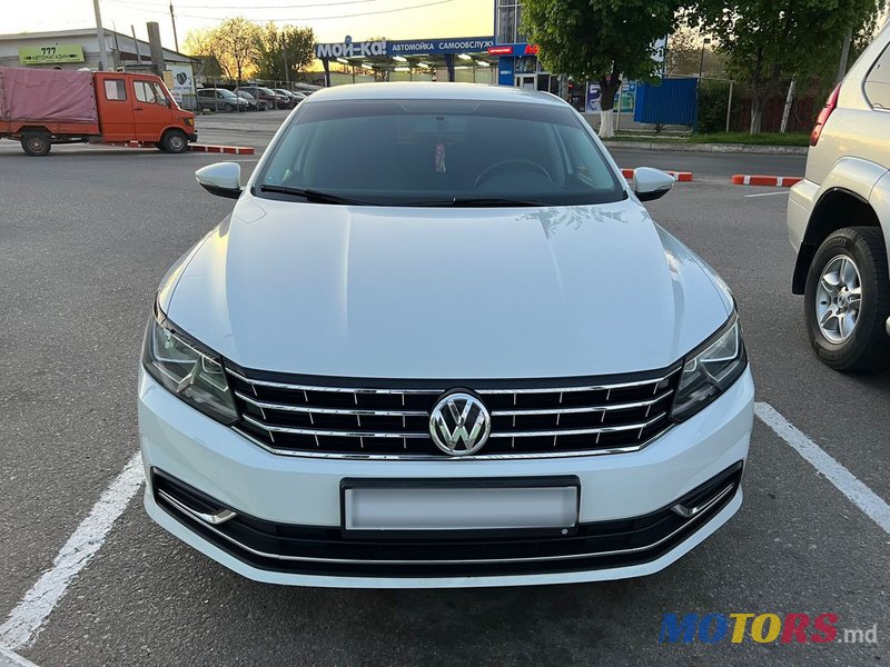 2016' Volkswagen Passat photo #6