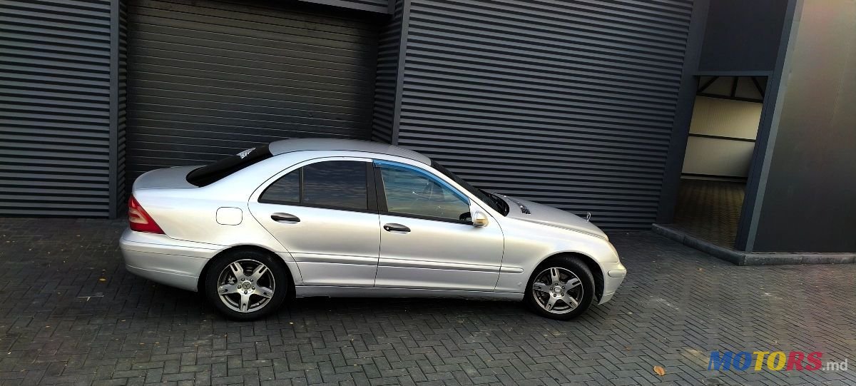 2002' Mercedes-Benz C-Class photo #6