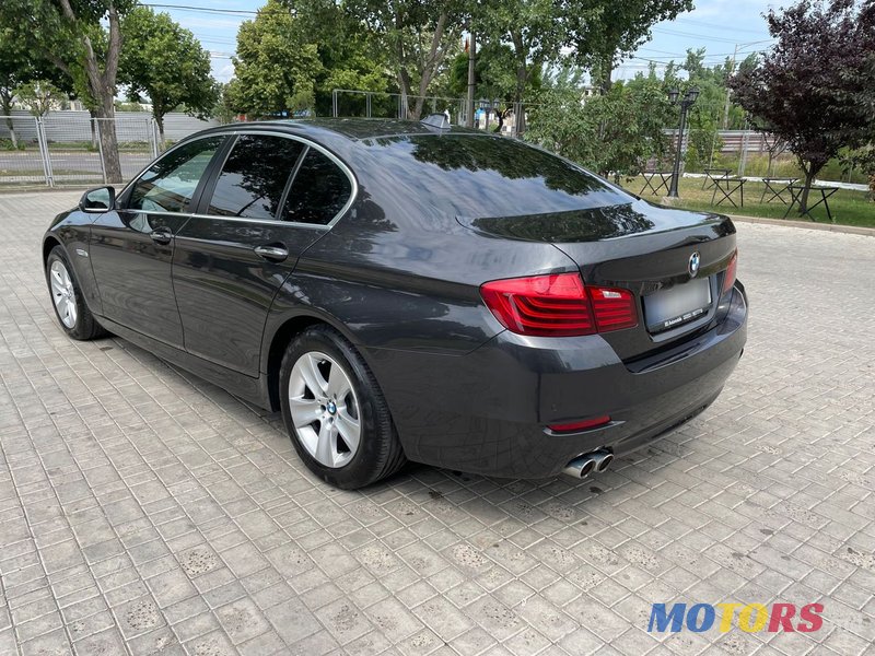 2016' BMW 5 Series photo #5