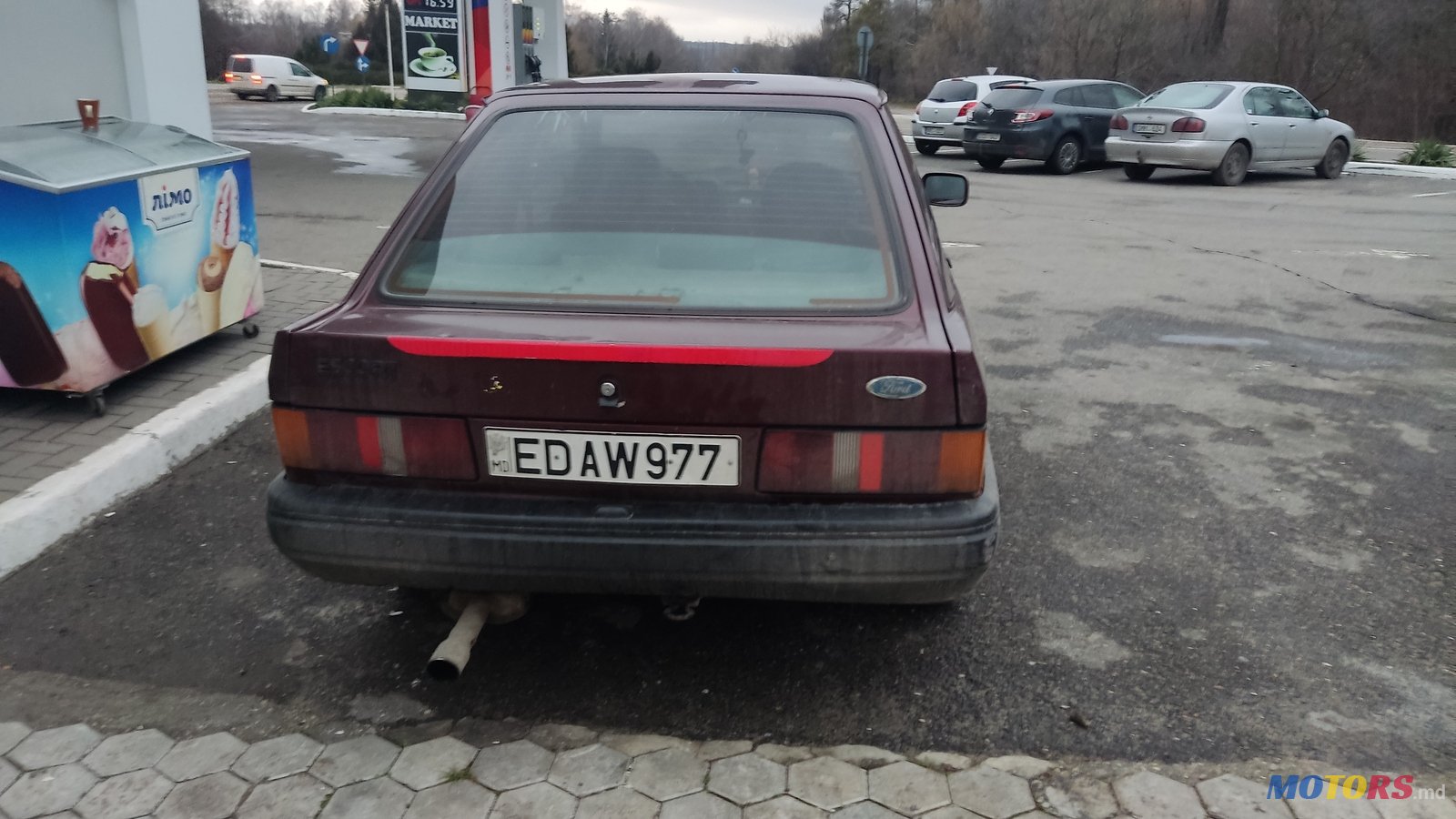 1989' Ford Escort photo #3