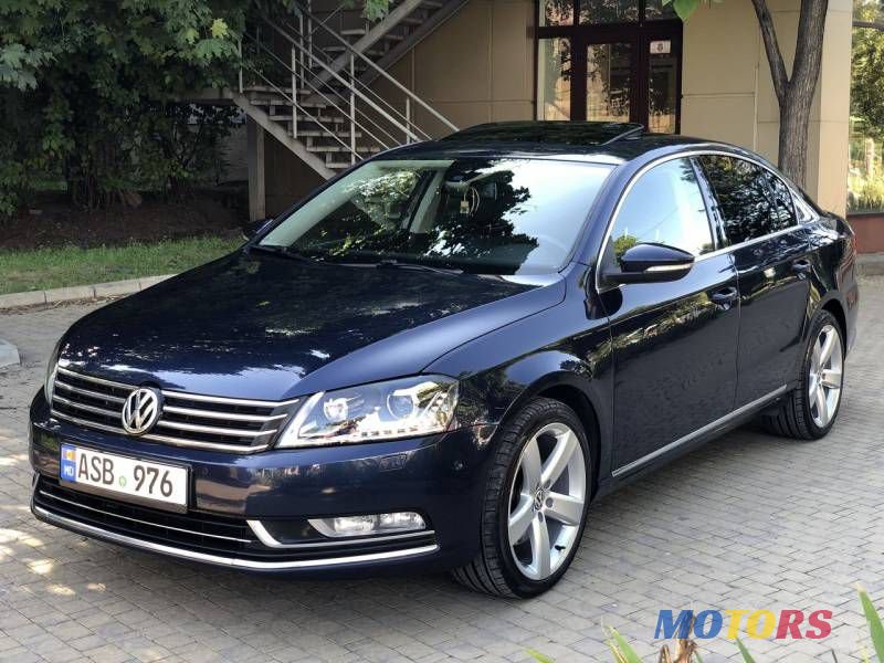 2013' Volkswagen Passat photo #4