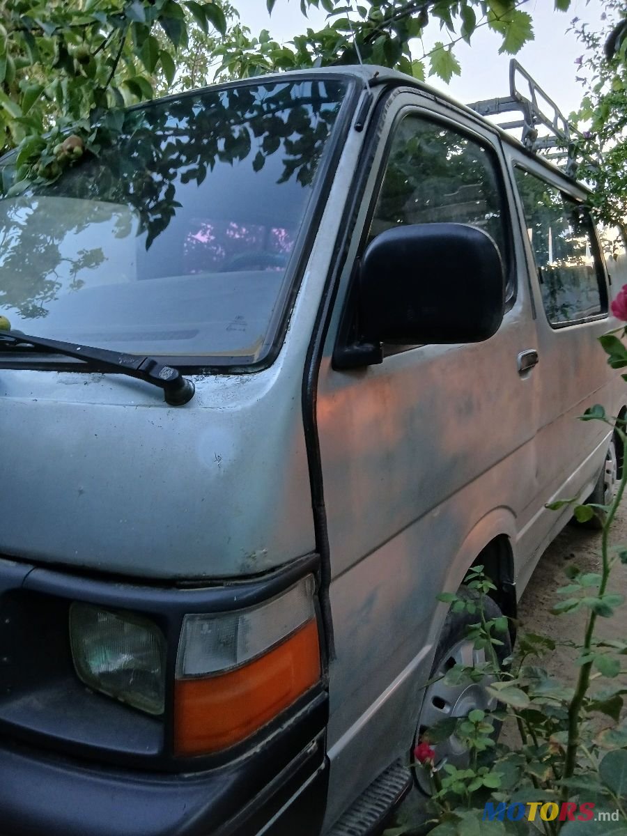 1993' Toyota HiAce photo #1