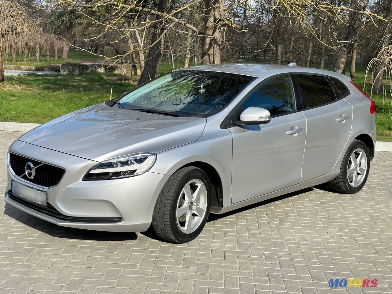 2017' Volvo V40 photo #2