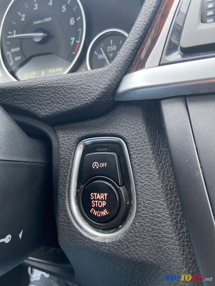 2015' BMW 3 Series photo #5