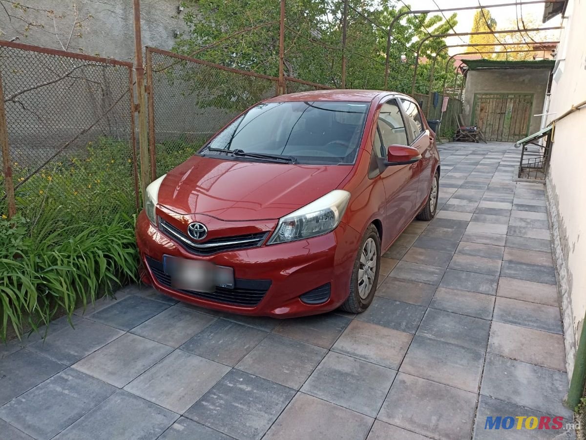 2012' Toyota Yaris photo #1