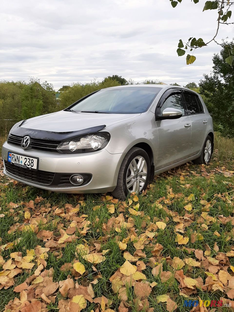 2010' Volkswagen Golf photo #1