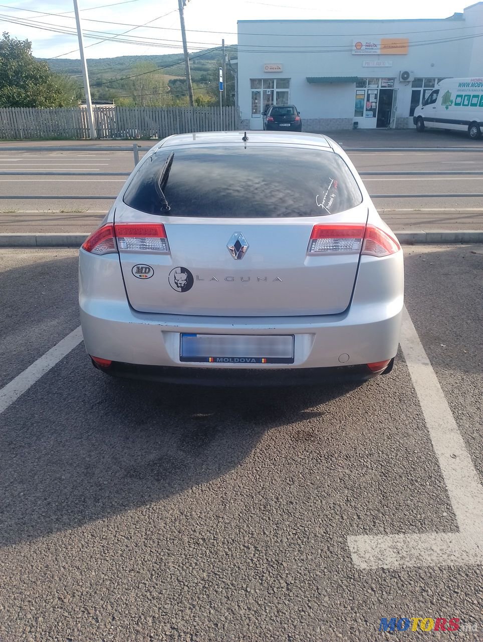 2008' Renault Laguna photo #6