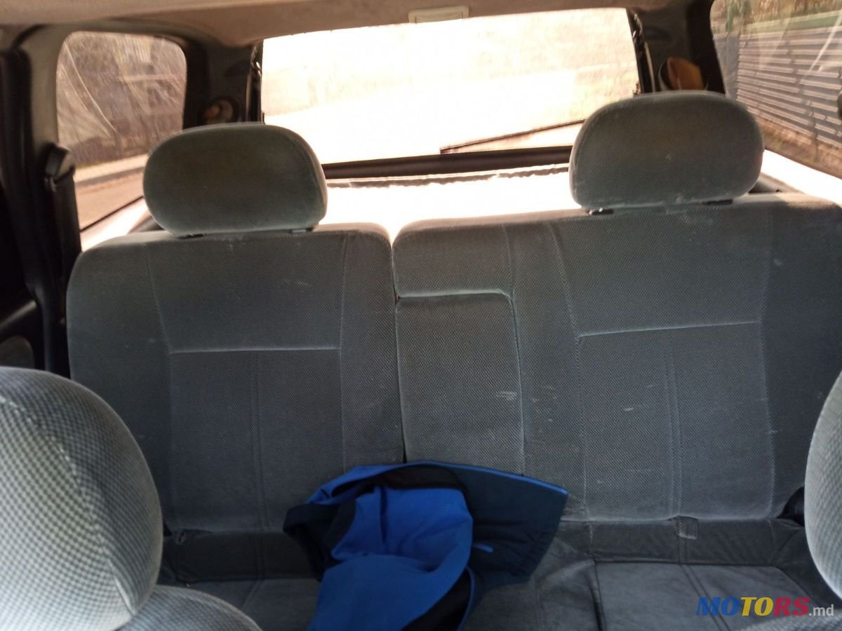 1998' Nissan Primera photo #3