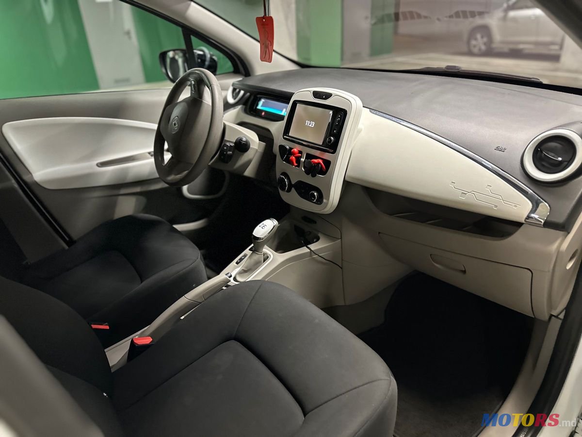 2015' Renault Zoe photo #4