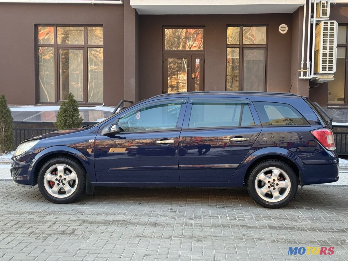 2008' Opel Astra photo #6