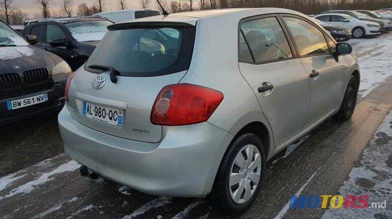2009' Toyota Auris photo #4