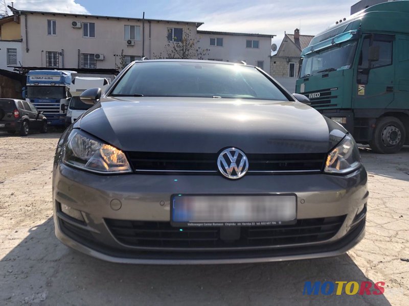 2013' Volkswagen Golf photo #1