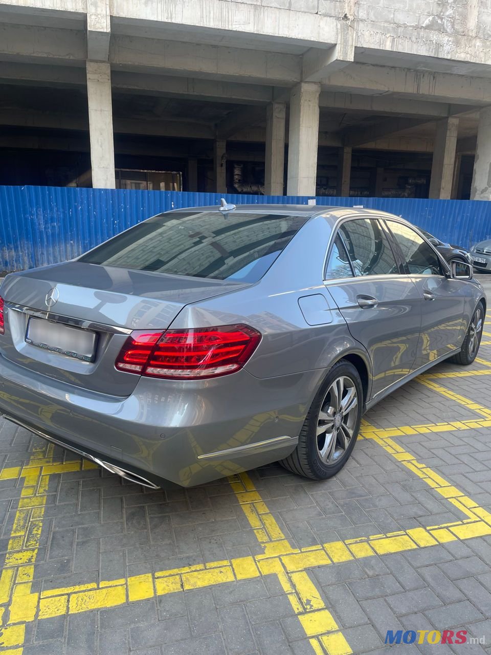 2013' Mercedes-Benz E-Class photo #3