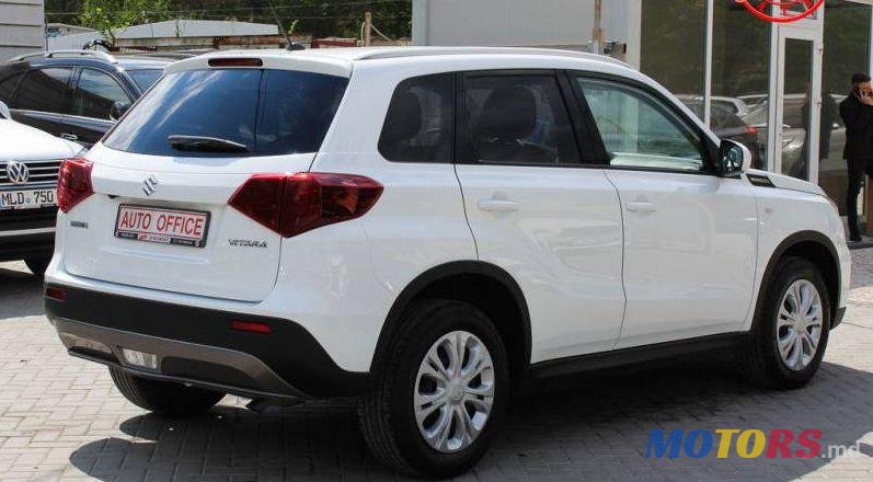 2019' Suzuki Vitara photo #1