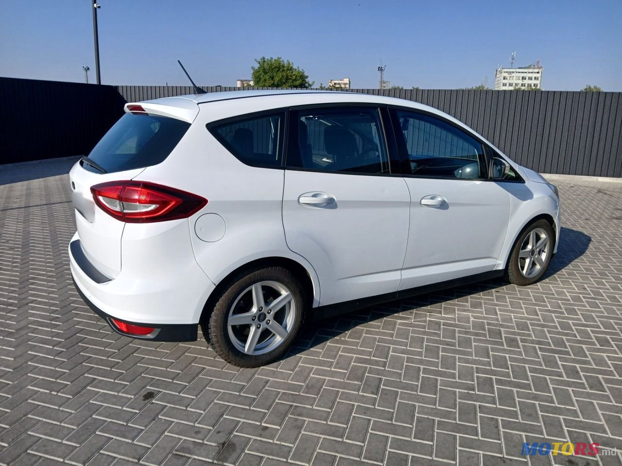 2017' Ford C-MAX photo #2