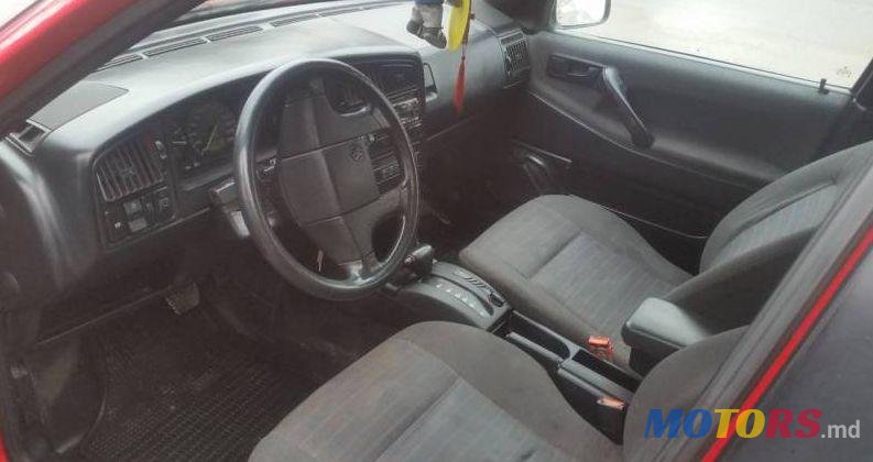 1993' Volkswagen Passat photo #1