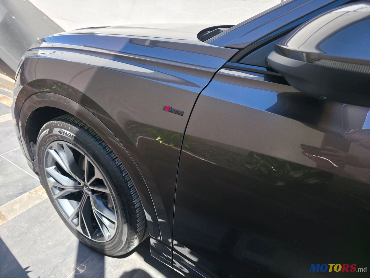2019' Audi Q8 photo #2