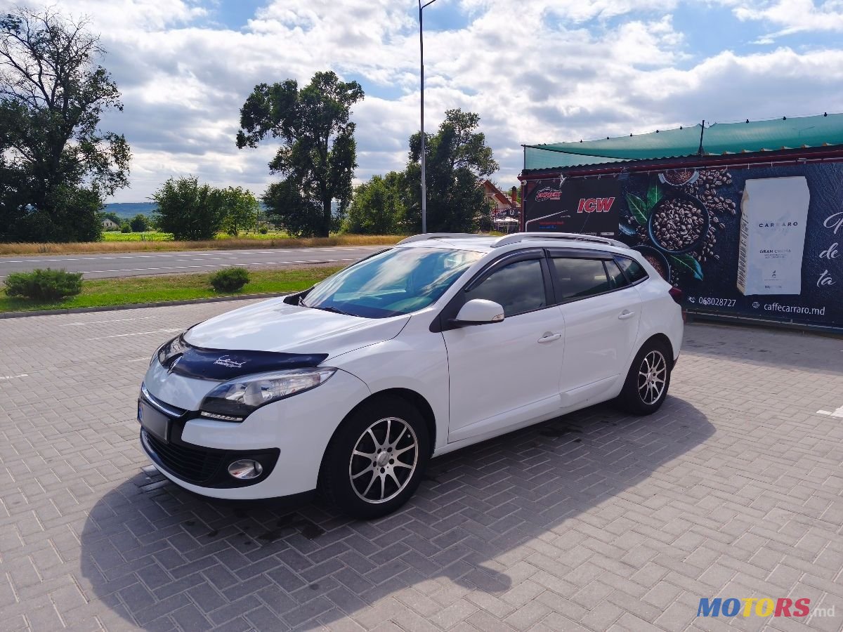 2013' Renault Megane photo #2
