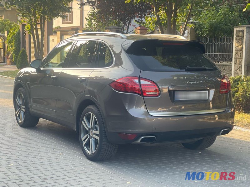 2013' Porsche Cayenne photo #6