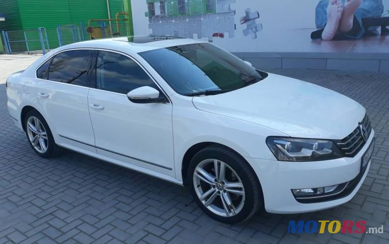 2012' Volkswagen Passat photo #5