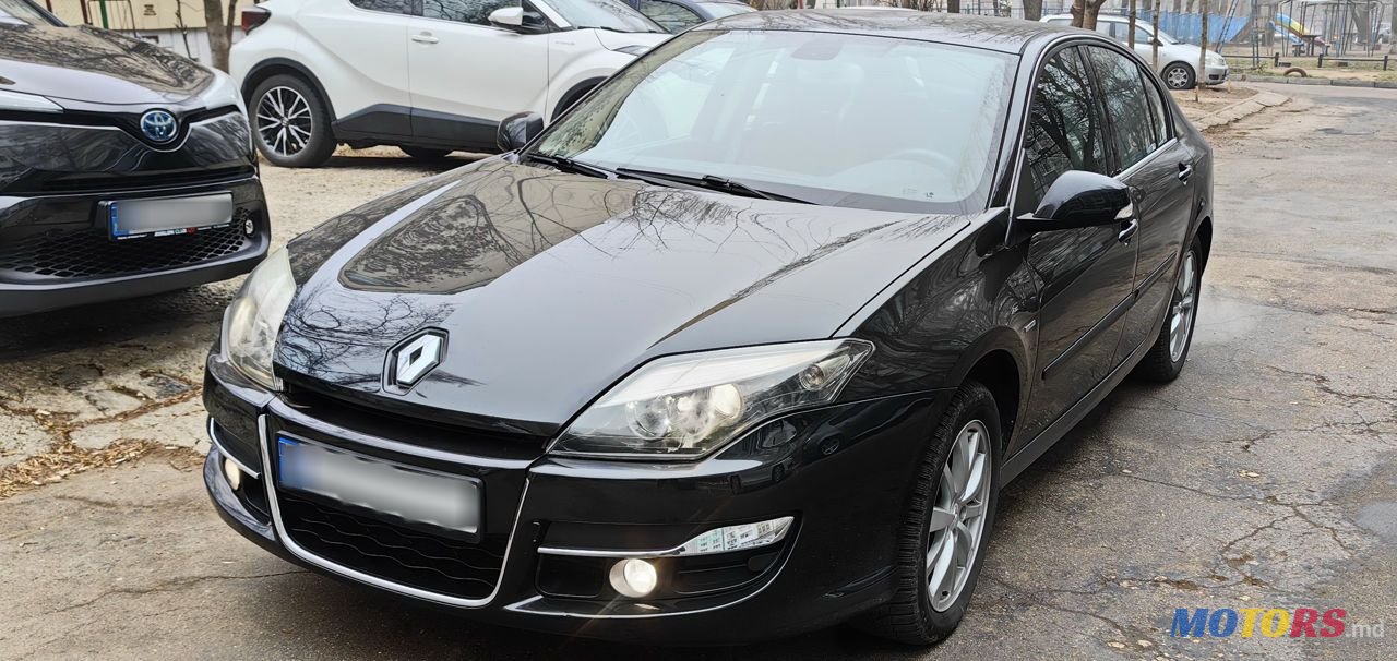 2011' Renault Laguna photo #1