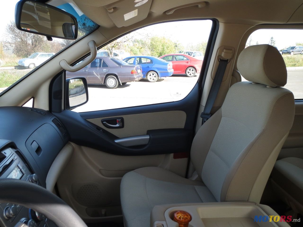 2009' Hyundai Grand Starex photo #4