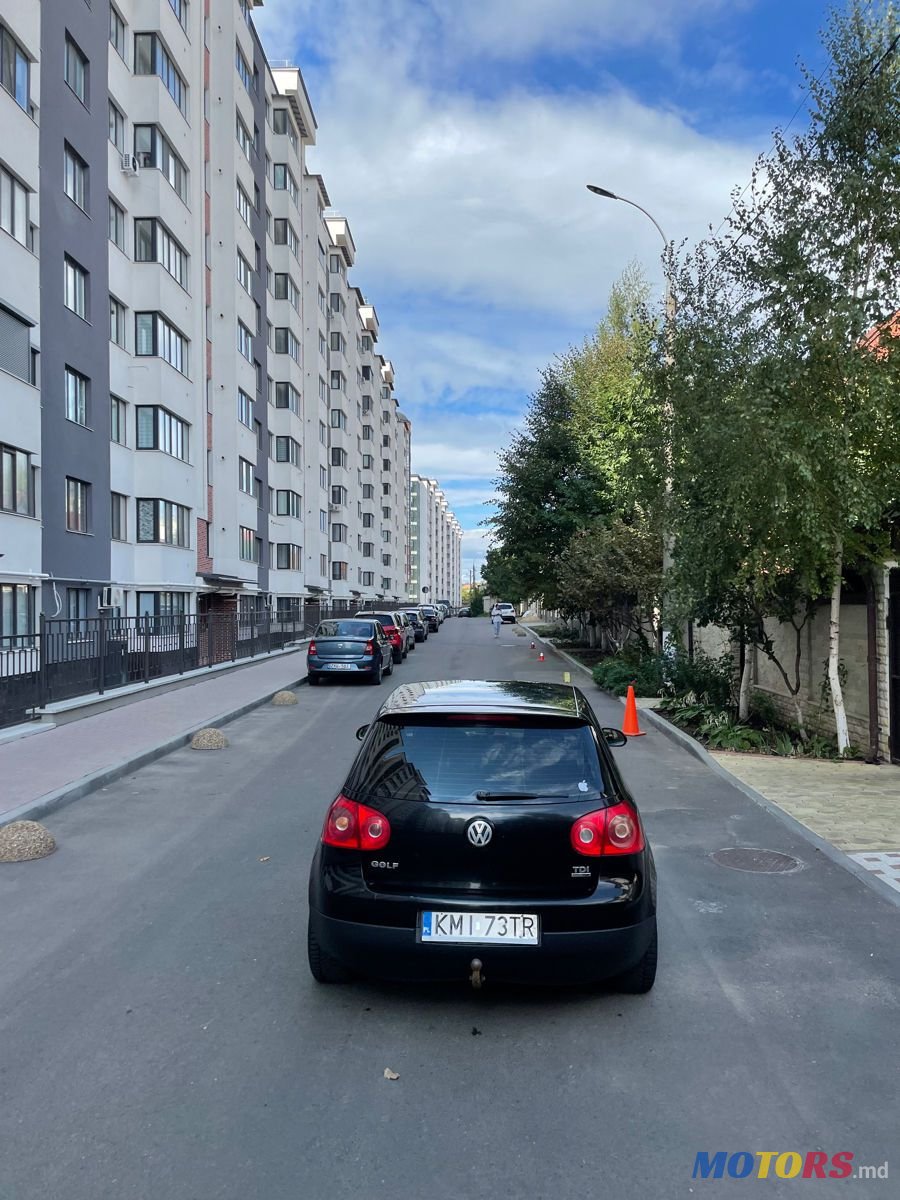 2005' Volkswagen Golf photo #1