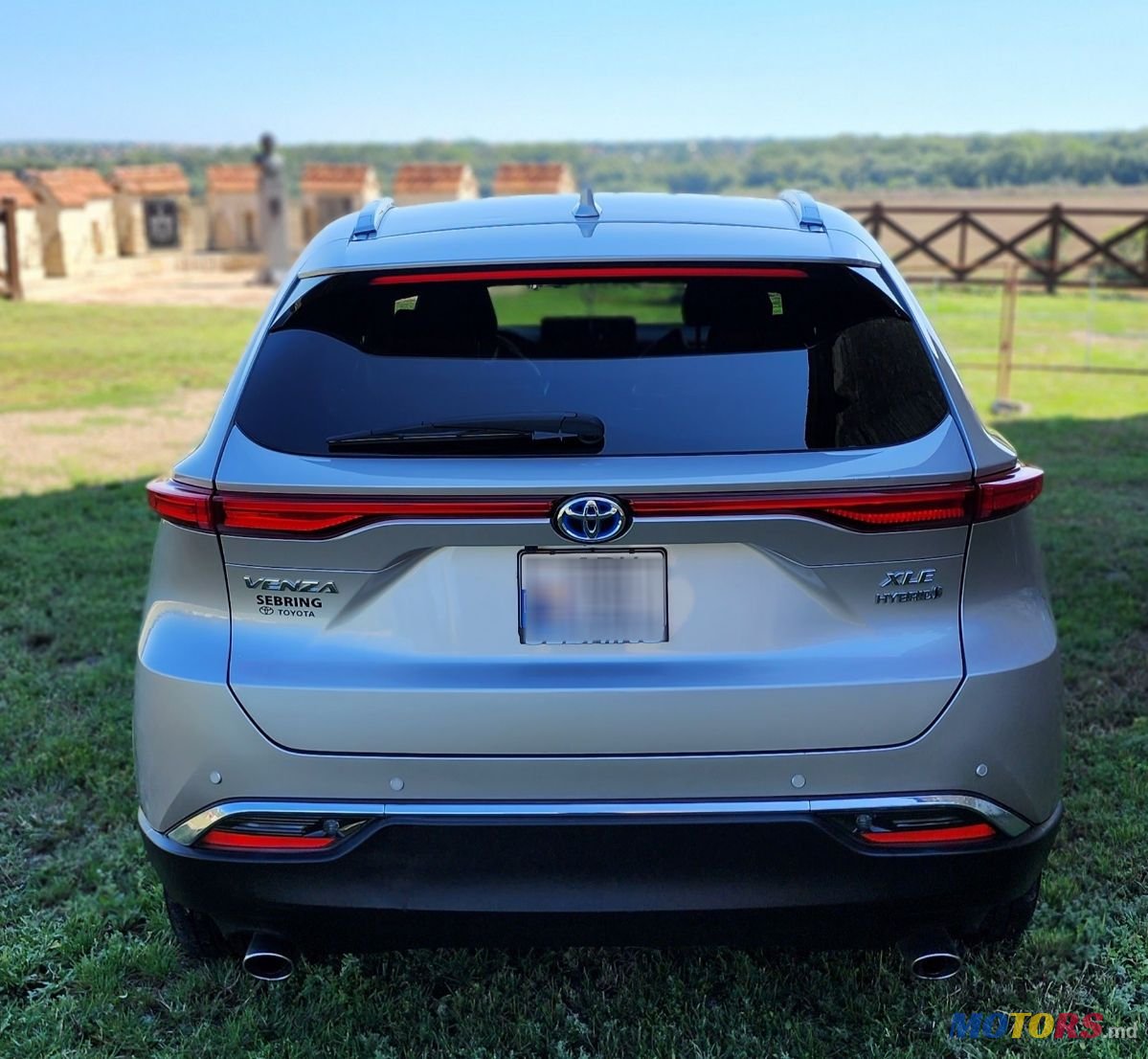 2022' Toyota Venza photo #4