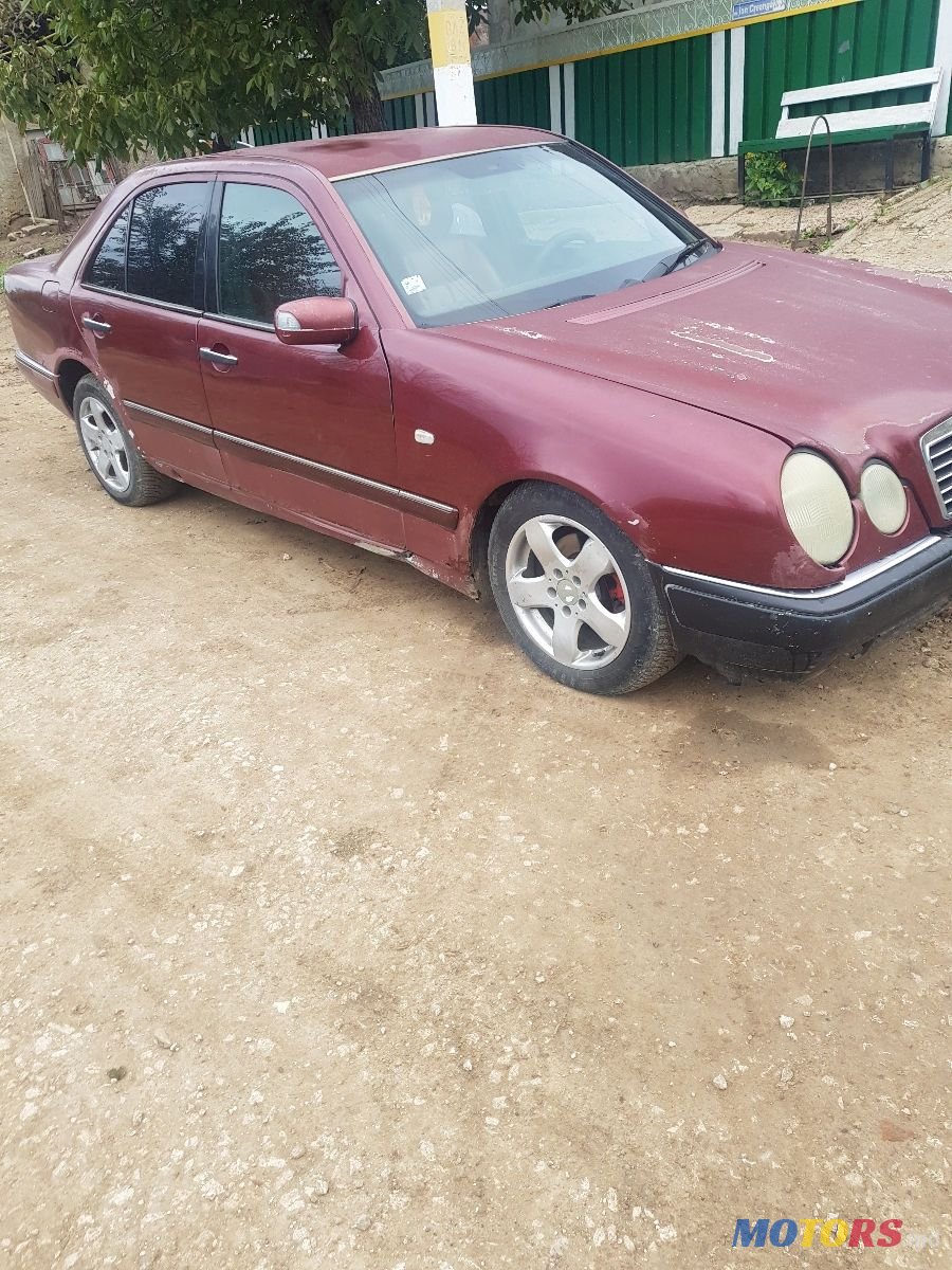 1998' Mercedes-Benz E-Class photo #1