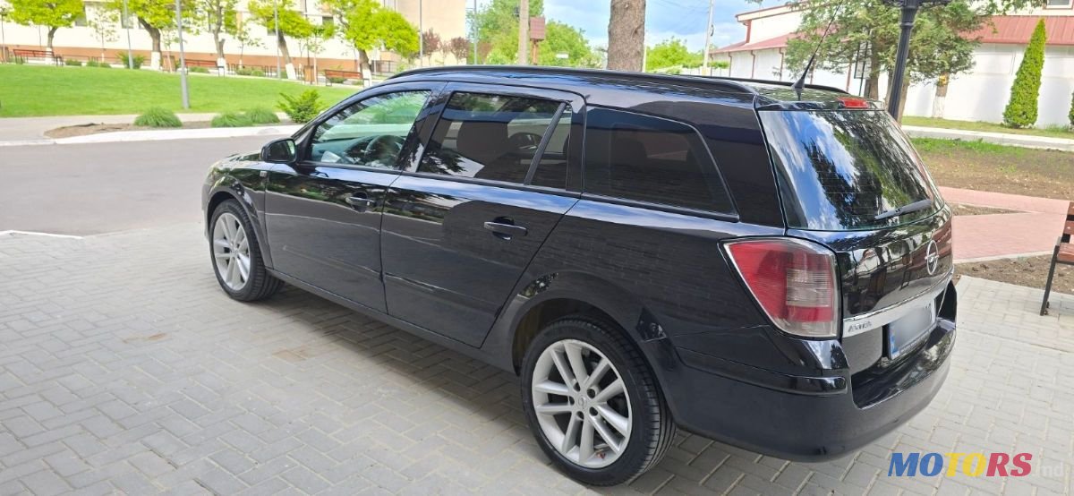 2008' Opel Astra photo #5